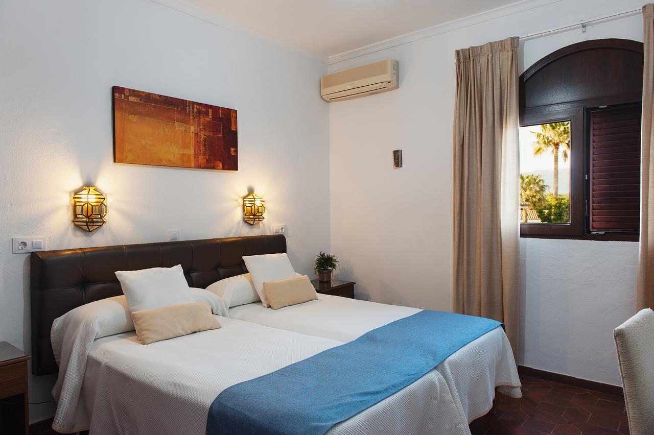 Hotel La Codorniz Tarifa Esterno foto